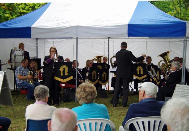 Music on the green 1 Thornton Dale